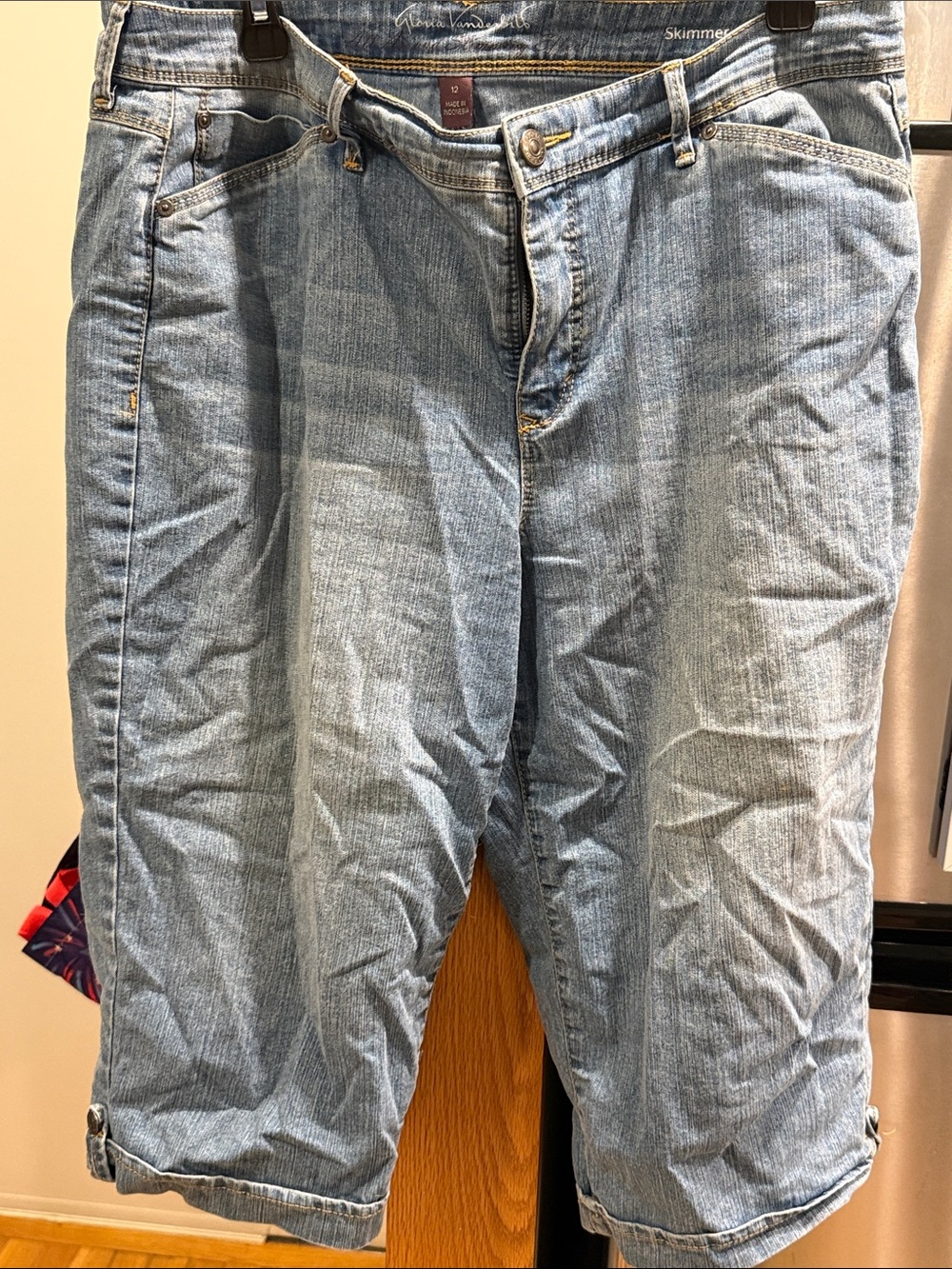 Gloria Vanderbilt denim shorts size 12